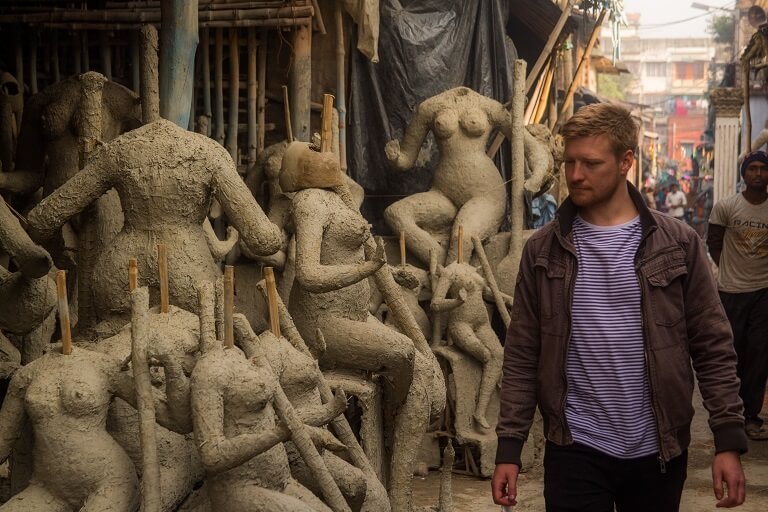 walking through kumartuli on calcutta's best walking tour the magic hour tour.